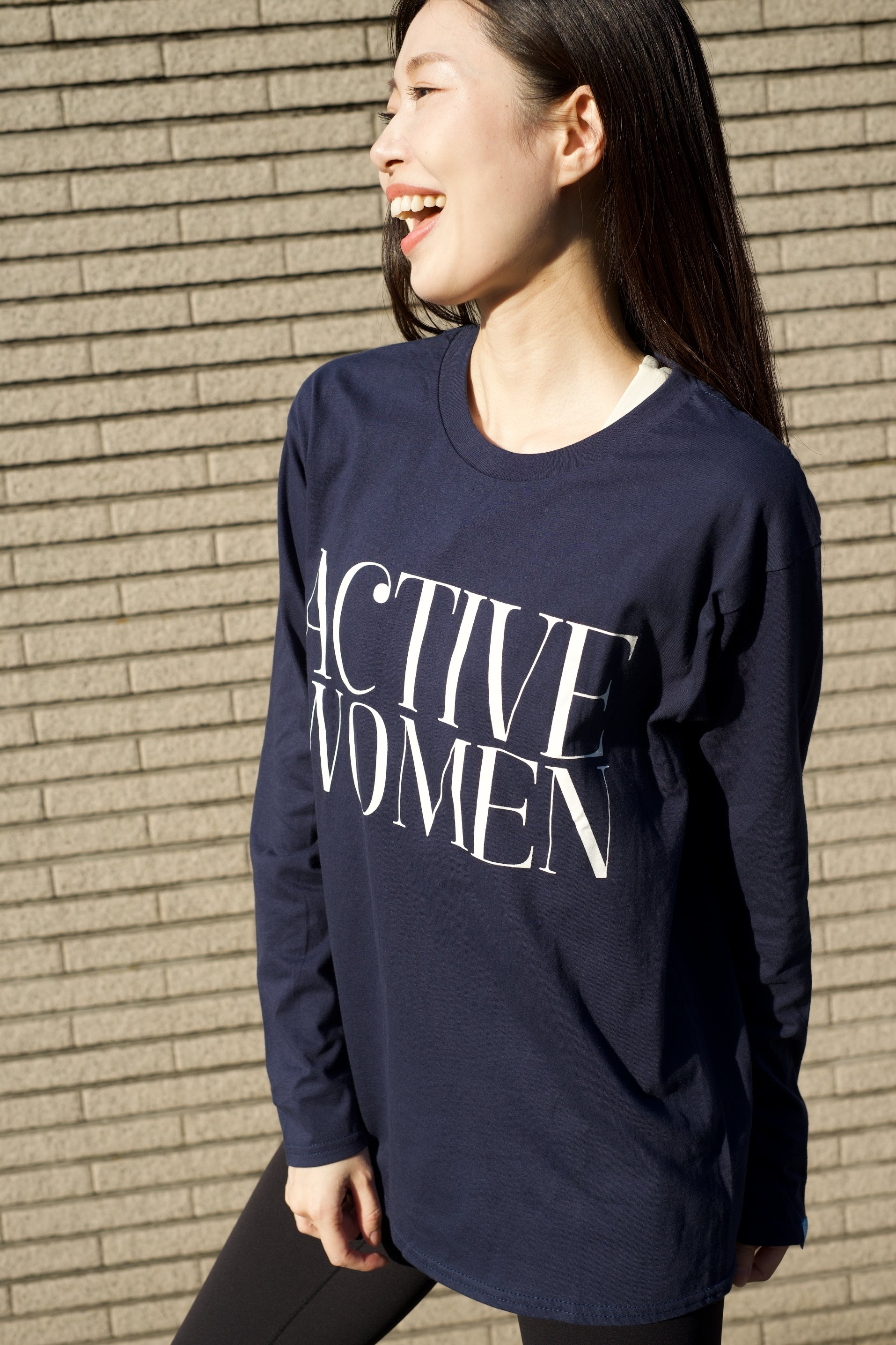 ロゴ 長袖Tシャツ レディース Active Womenls tee navy | ロンティー