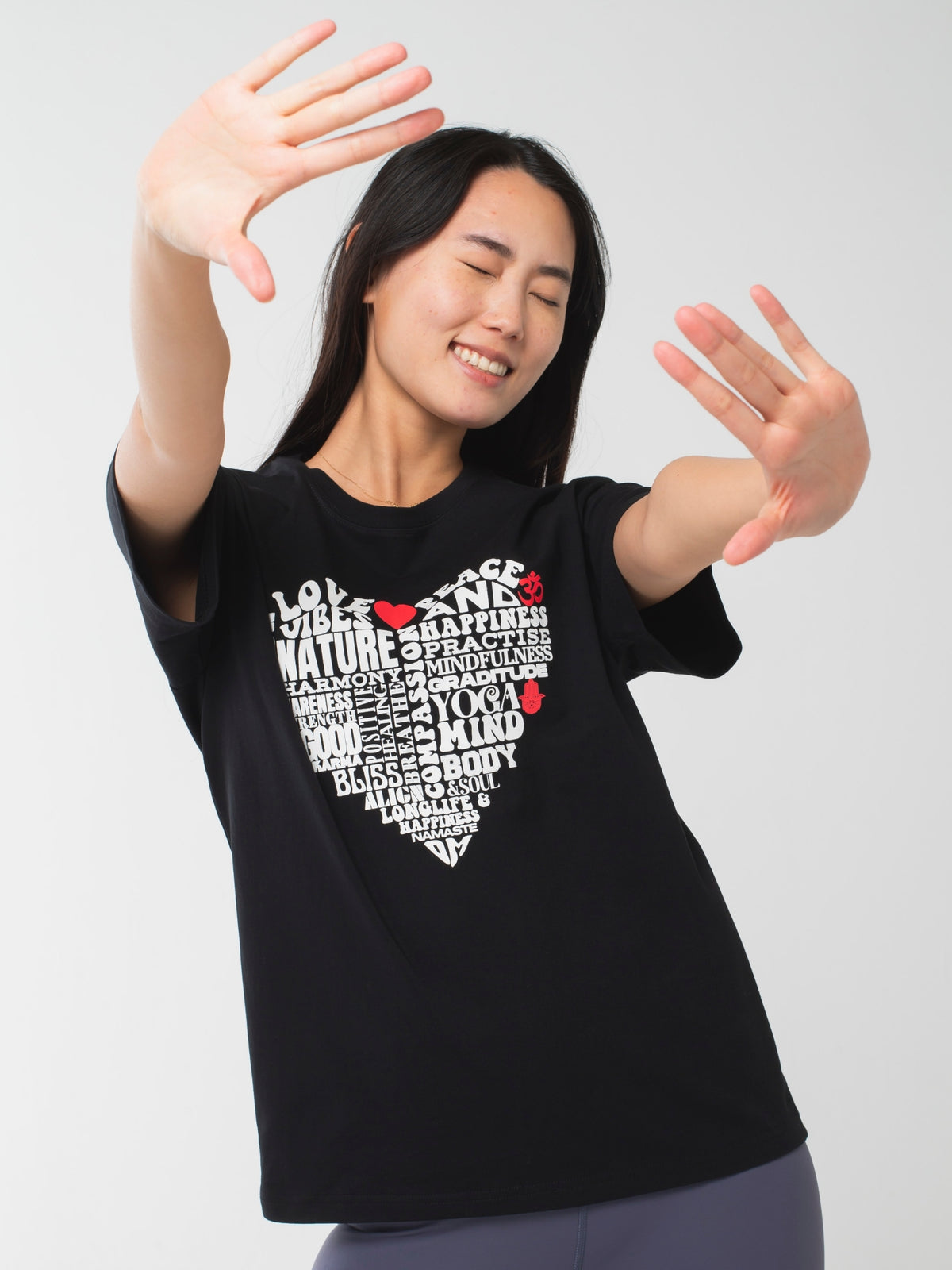 Love &amp; Peace T-shirts Black