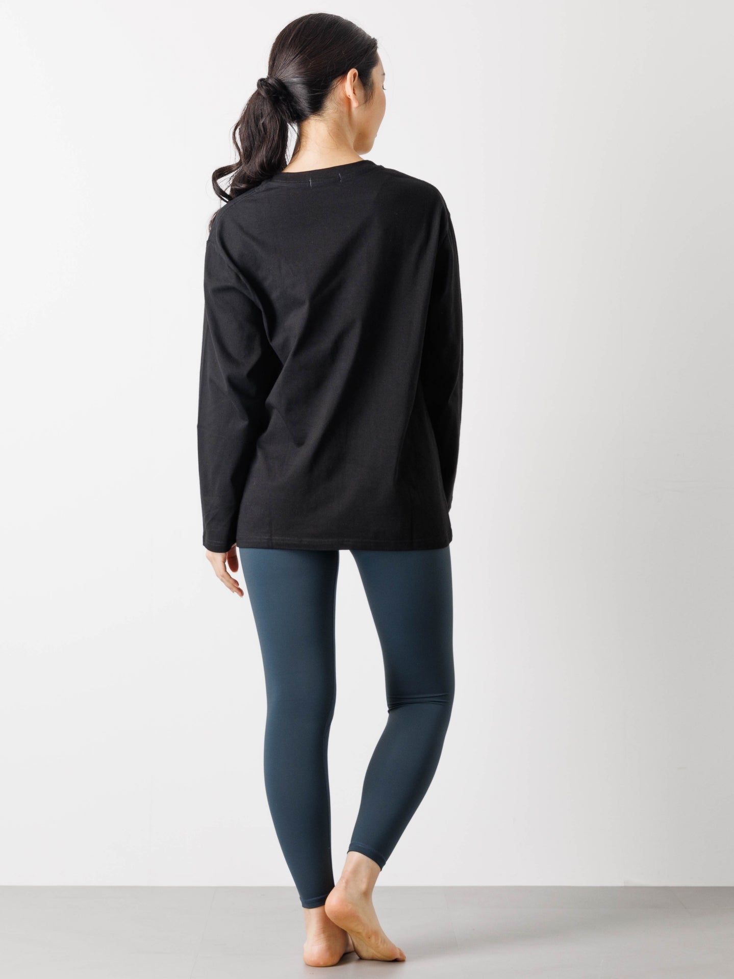 Small Muscle London Long-Sleeve Tee Black