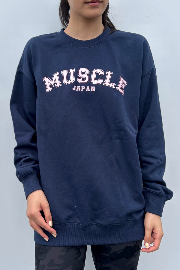 カレッジ ロゴ スウェットシャツ レディース Muscle Japan ネイビー